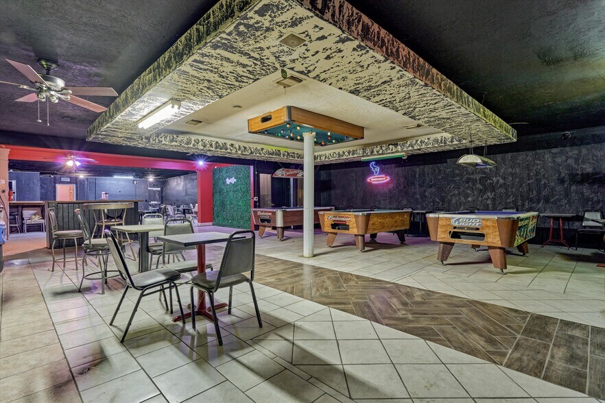 More Photos Of 10935 Aldine Westfield Rd, Houston Bar For Sale