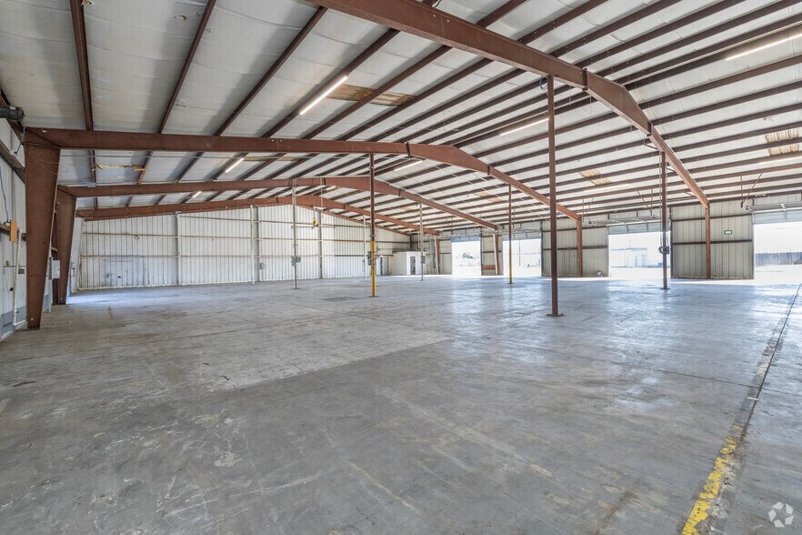 More Photos Of 7818 Depot Ln, Tampa Warehouse For Sale