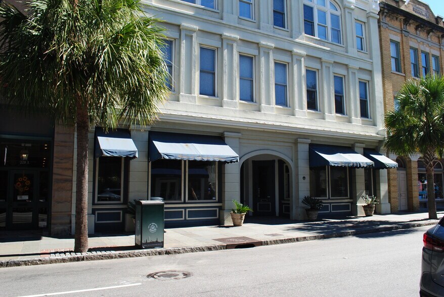 More Photos Of 204 King St, Charleston Storefront Retail Residential For Lease
