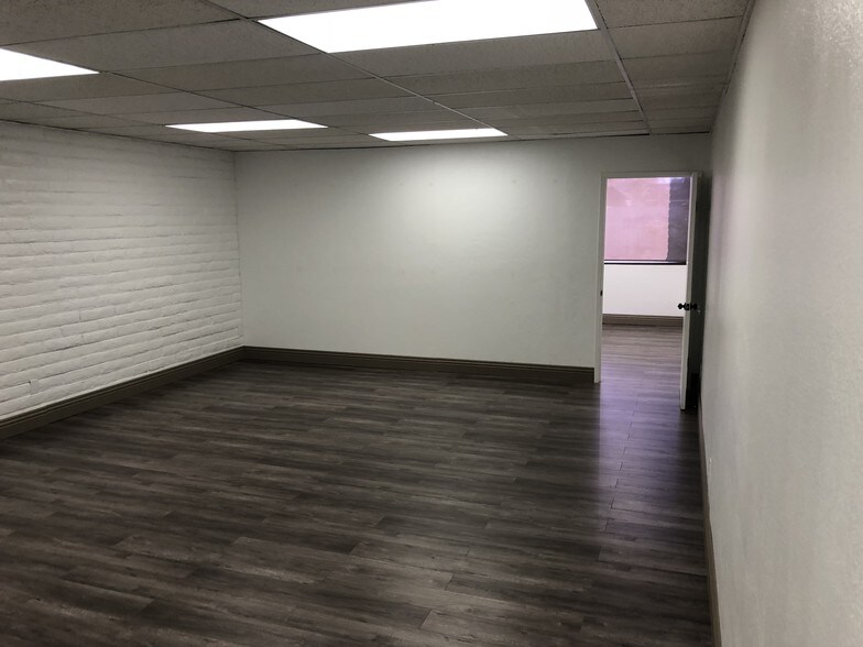 More Photos Of 3930 Utah St, San Diego Office For Lease