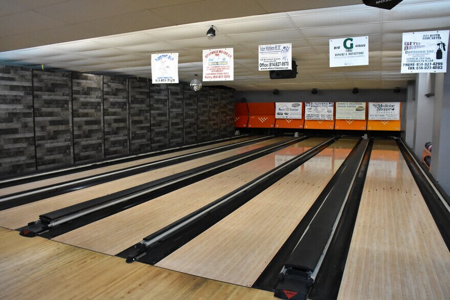 More Photos Of 11712 Hydetown Rd, Titusville Bowling Alley For Sale