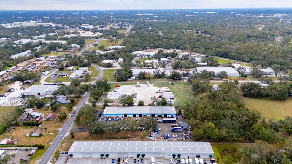 More Photos Of 2701 Airport Rd, Plant City Warehouse For Sale