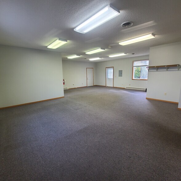 More Photos Of 8265 179th St NW, Clearwater Loft Creative Space For Lease