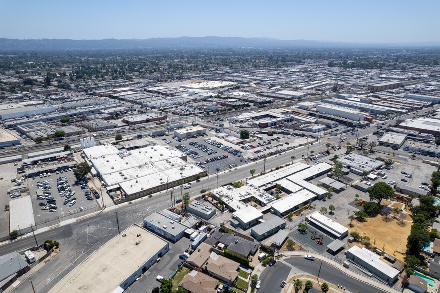 More Photos Of 12801 Saticoy Street St, North Hollywood Warehouse For Sale