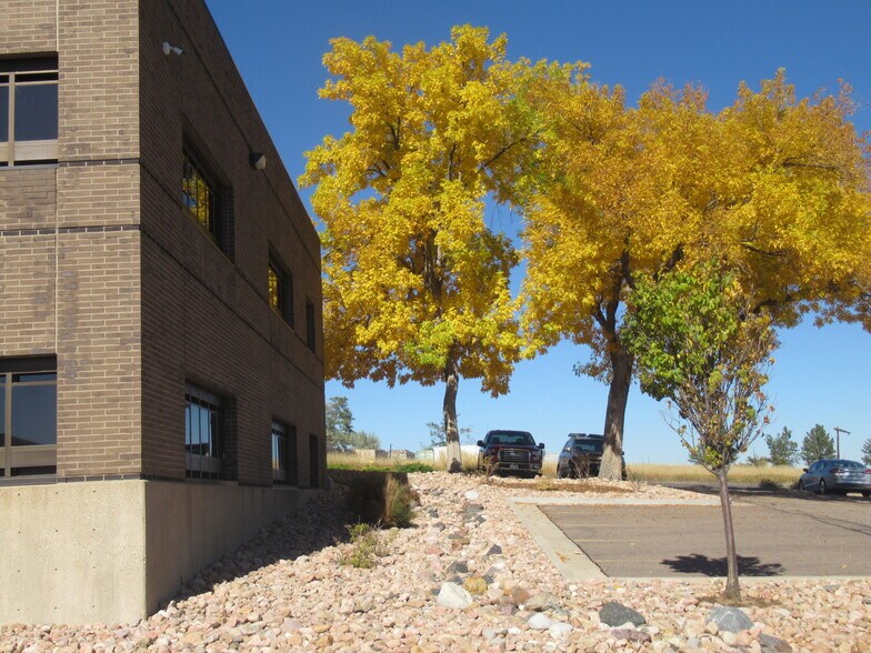 More Photos Of 5926 McIntyre St, Golden Office For Lease