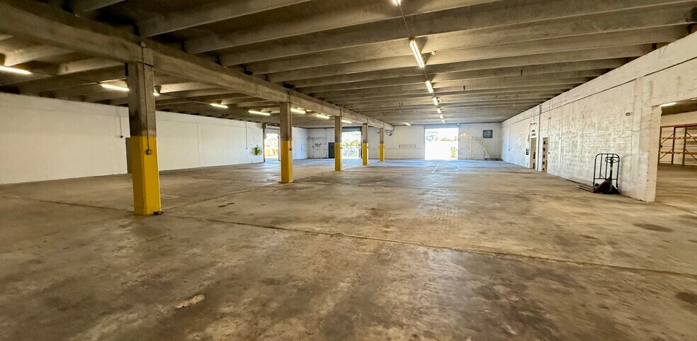 More Photos Of 12388 Starkey Rd, Largo Warehouse For Sale