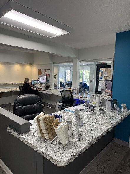 More Photos Of 1219 E Saginaw St, Lansing Medical For Lease