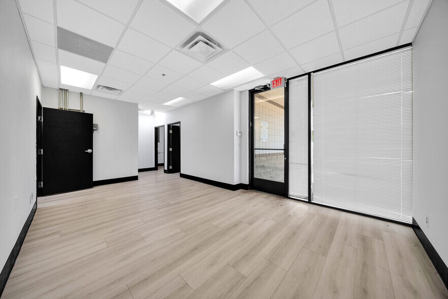 More Photos Of 4045 E Union Hills Dr, Phoenix Medical For Sale