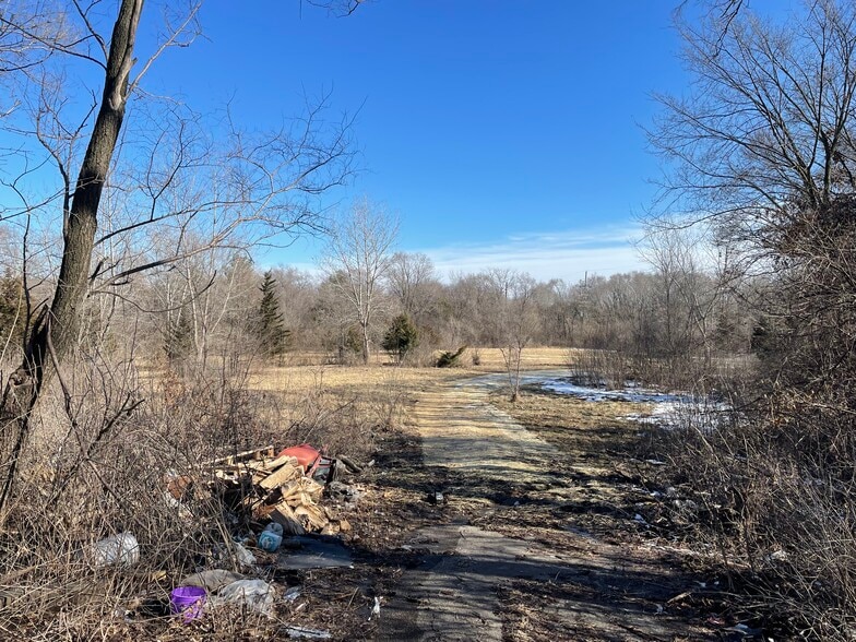 More Photos Of 100 E Indian Trail Road, Aurora Land For Sale