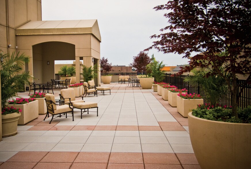 More Photos Of 1401 I St NW, Washington Office For Sale