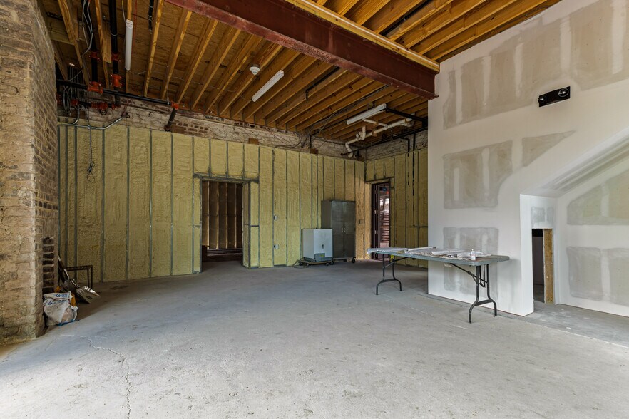 More Photos Of 30-32 Martin Luther King Jr Blvd, Savannah Restaurant For Lease