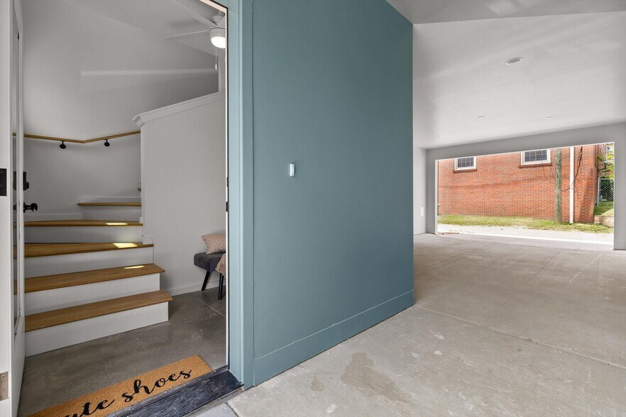 More Photos Of 1602 N Central St, Knoxville Apartments For Sale