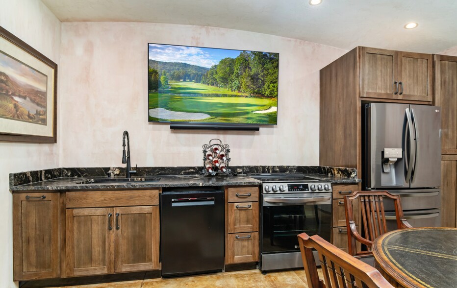 More Photos Of 7231 Stonewall Bnd, San Antonio Flex For Sale