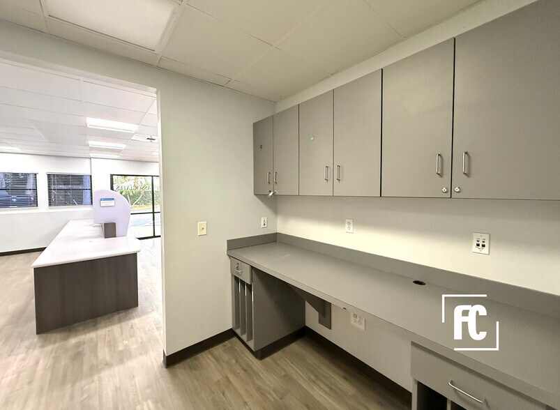 More Photos Of 835 SE Osceola St, Stuart Office Residential For Sale