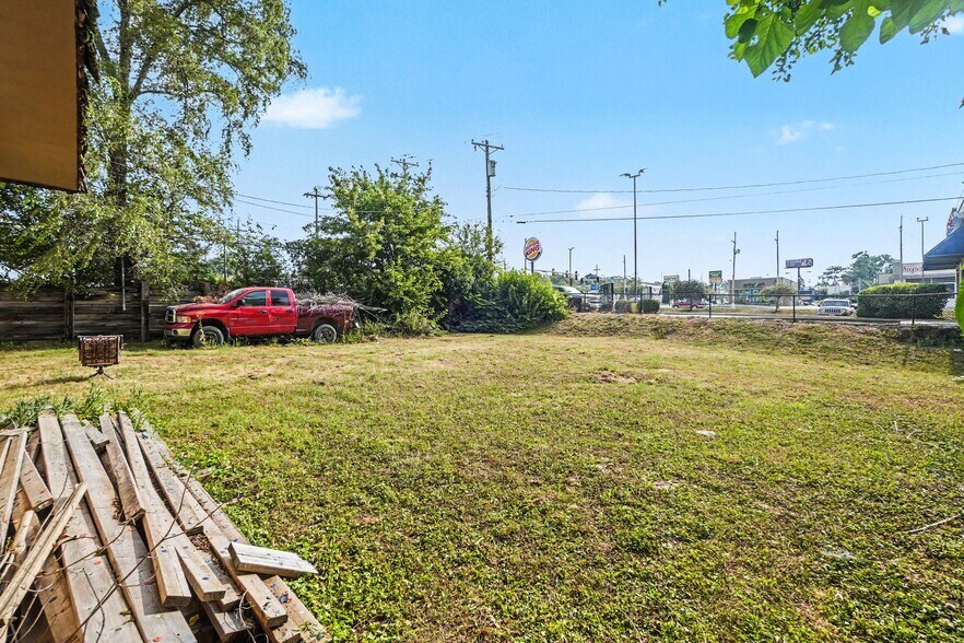 More Photos Of 4431 N 60th Ave, Omaha Office Residential For Sale
