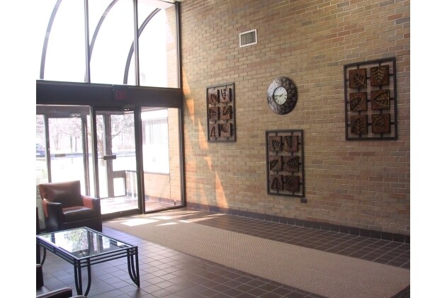 More Photos Of 2900 Union Lake Rd, Commerce Township Office For Sale