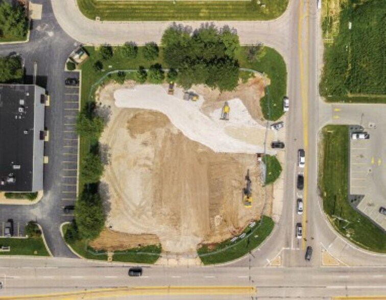 More Photos Of 6950 E Riverside Blvd, Loves Park General Retail For Sale