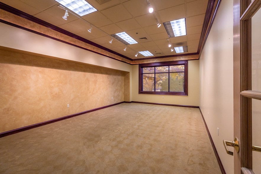 More Photos Of 1270 25th Street Pl SE, Hickory Medical For Lease