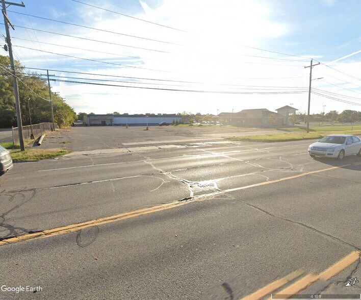 More Photos Of Wayne @ Warren Rd, Westland Land For Lease