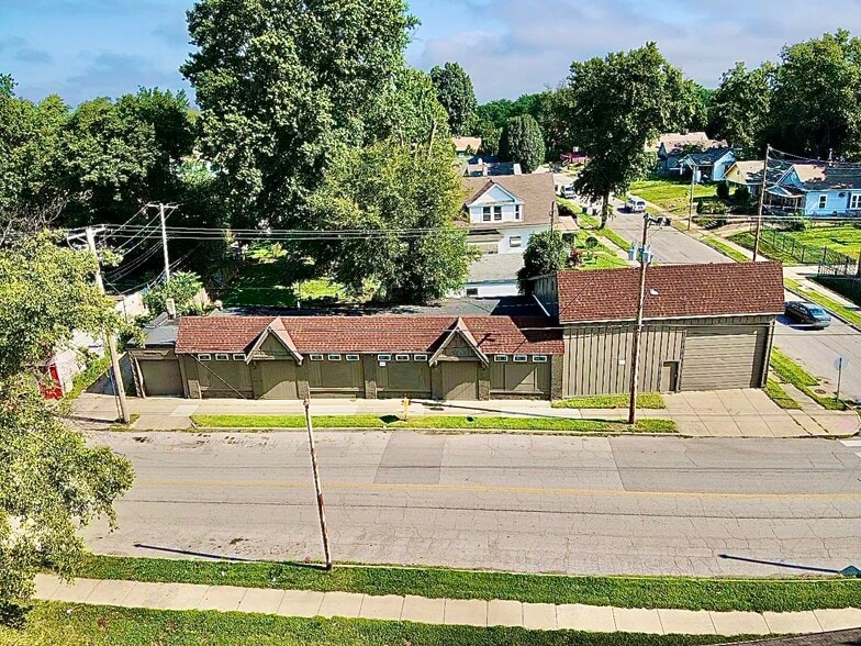 More Photos Of 5016 E 24th St, Kansas City Flex For Sale