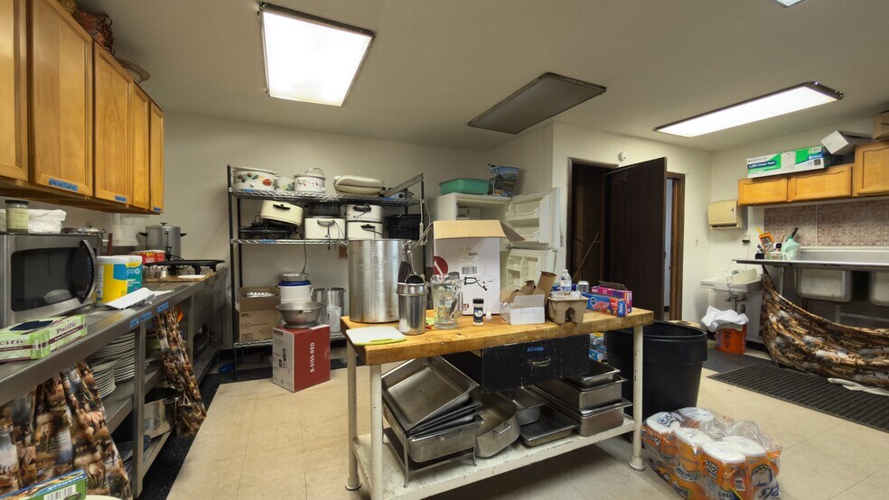 More Photos Of 664 2nd Ave, Deer Trail Office For Sale