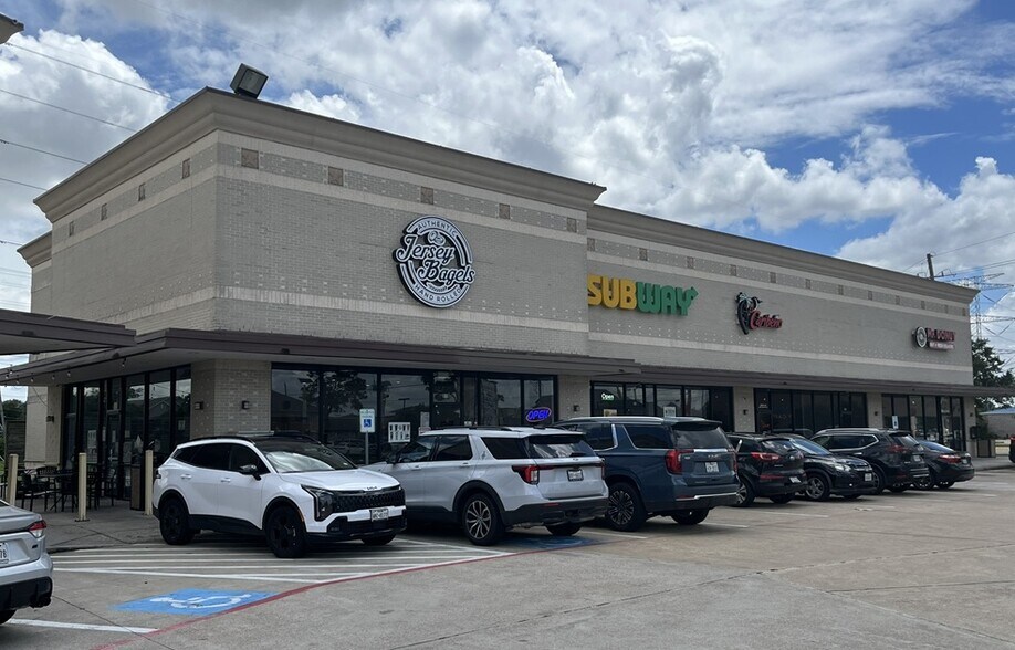 More Photos Of 9522 Huffmeister Rd, Houston Storefront Retail Office For Sale