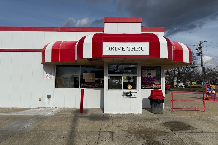 More Photos Of 104 N Bradford Ln, Georgetown General Retail For Sale