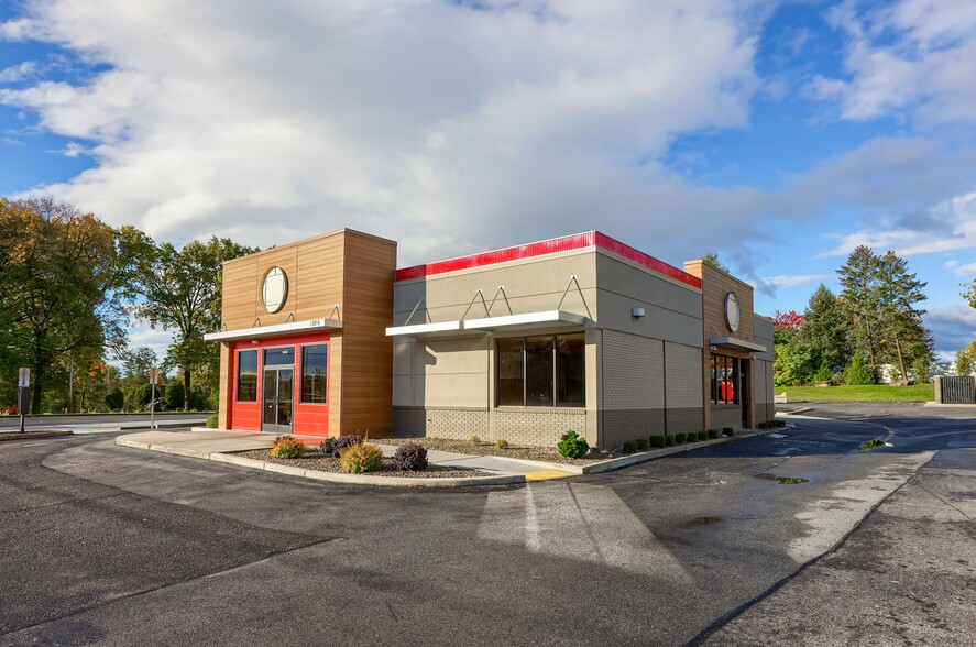 Primary Photo Of 13014 Pennsylvania Ave, Hagerstown Fast Food For Lease