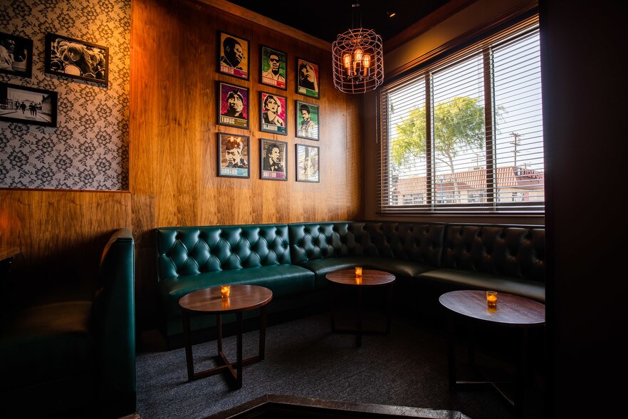 More Photos Of 7746 Santa Monica Blvd, West Hollywood Bar For Lease