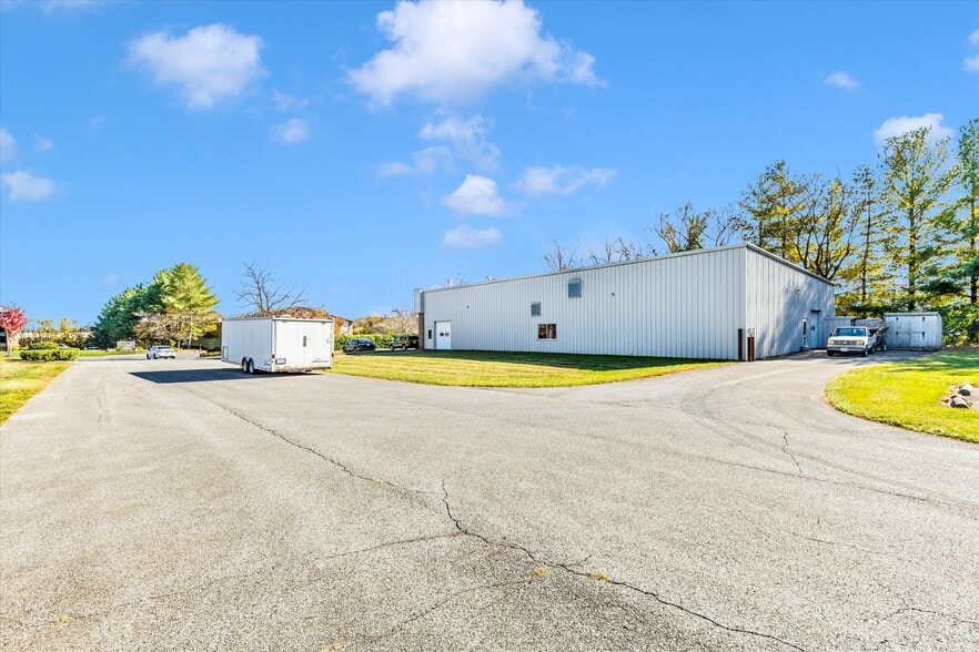 More Photos Of 4603 Wedgewood Blvd, Frederick Service For Sale