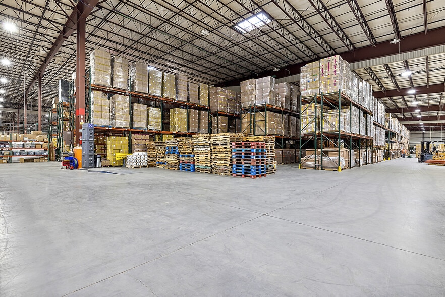 More Photos Of 4333-4335 W Fort St, Detroit Distribution For Lease