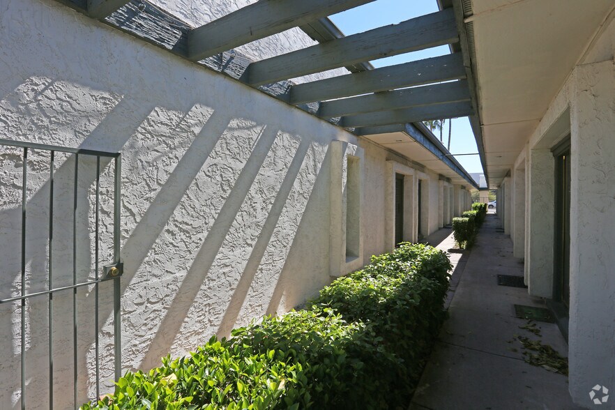 More Photos Of 6730 E McDowell Rd, Scottsdale Office For Sale