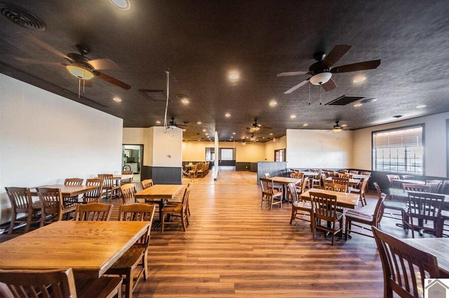 More Photos Of 7052 Benton Rd, Paducah Restaurant For Sale
