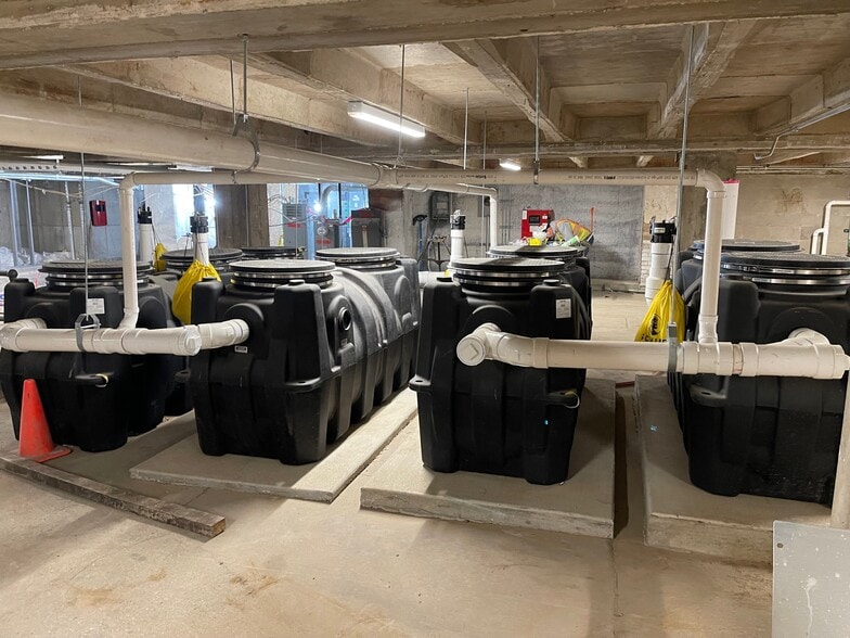 More Photos Of 40 Du Page Ct, Elgin Apartments For Lease