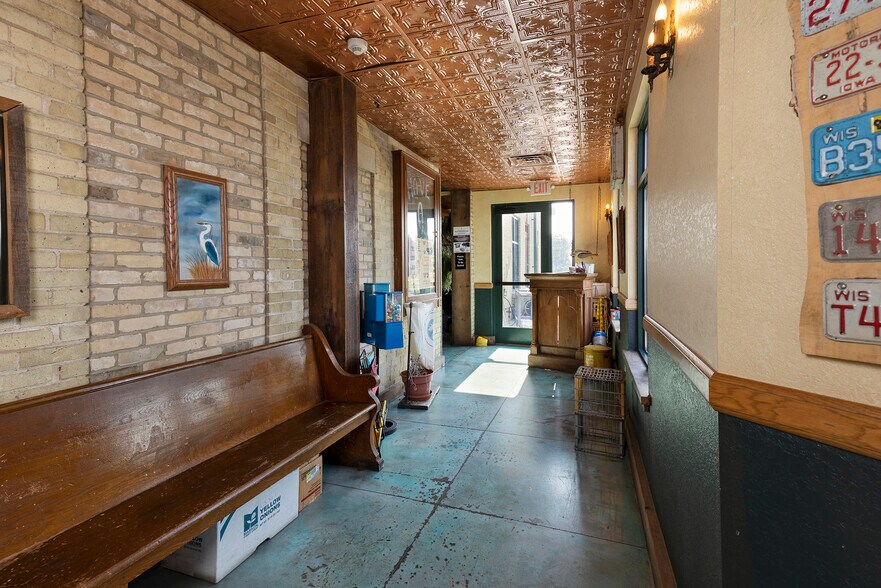 More Photos Of 200 W Milwaukee St, Jefferson Restaurant For Sale
