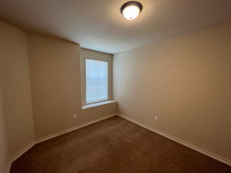 More Photos Of 6618 Mia Way, San Antonio Apartments For Sale