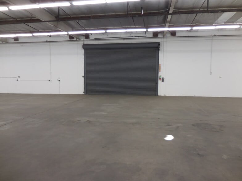 More Photos Of 141 E 157th St, Gardena Warehouse For Lease