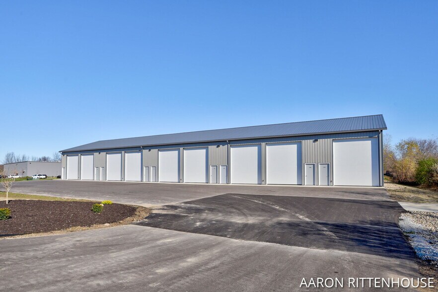 More Photos Of 124 Veterans Dr, Holland Light Distribution For Sale