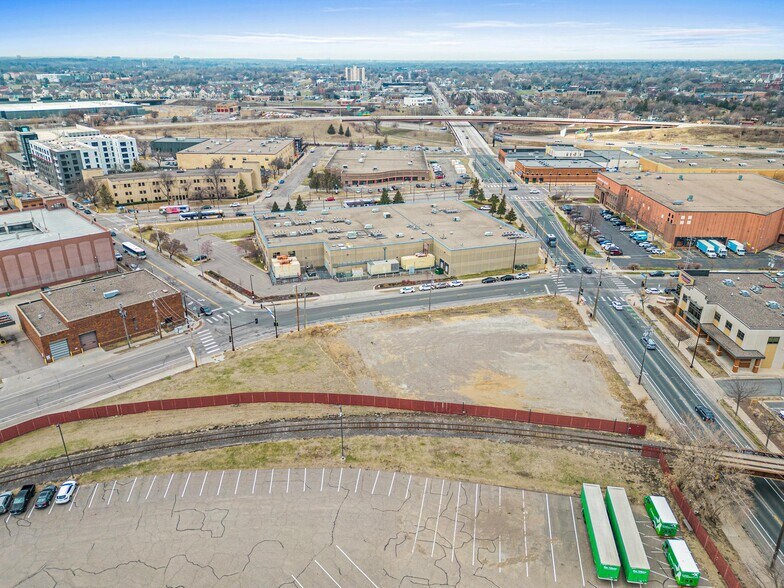 More Photos Of 129 Plymouth, Minneapolis Land For Lease