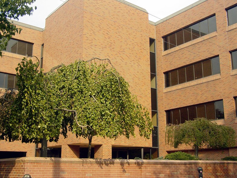 More Photos Of 580 S High St, Columbus Office For Sale