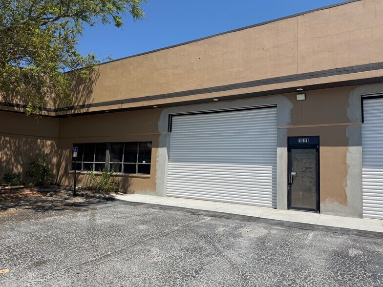 More Photos Of 1091 Progress Ct, Palm Harbor Warehouse For Lease