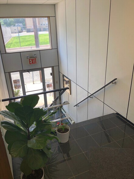 More Photos Of 1625 Lemoine Ave, Fort Lee Storefront Retail Office For Lease