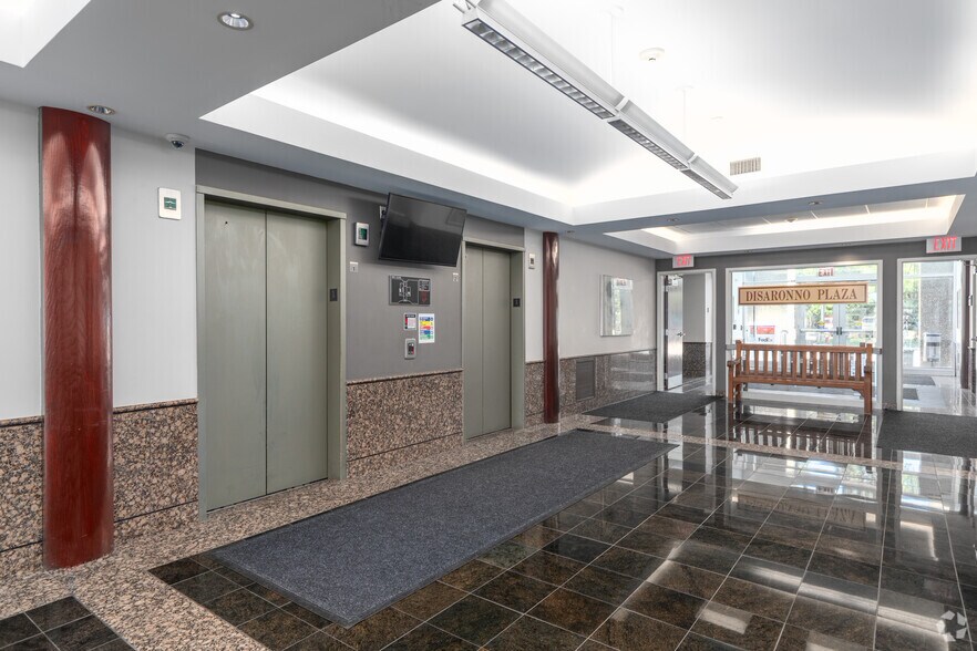 More Photos Of 80 Cottontail Ln, Somerset Office For Lease