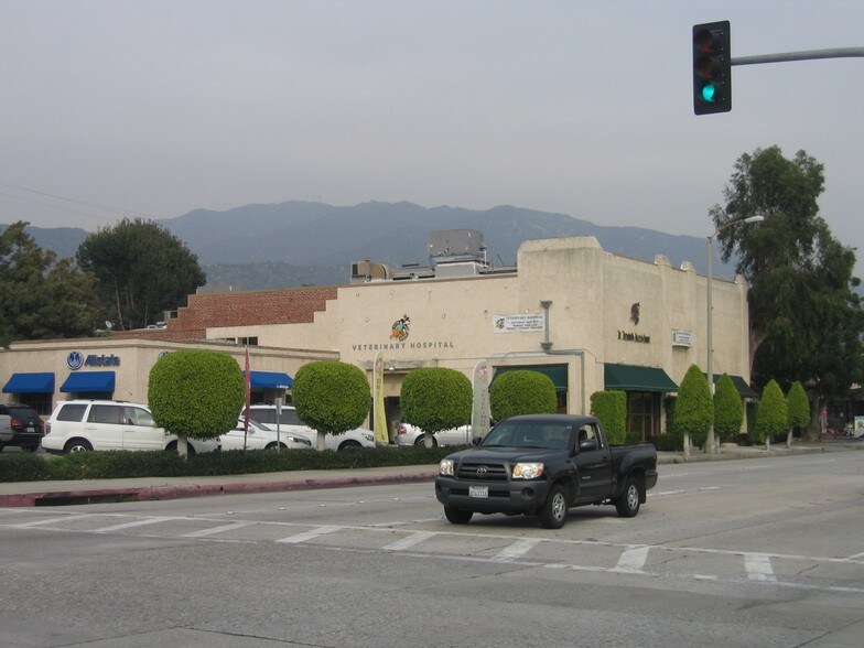 More Photos Of 135 W Foothill Blvd, Monrovia Storefront Retail Office For Lease