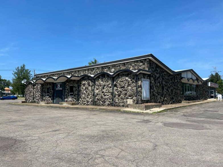 More Photos Of 296 Lake Shore Dr, Dunkirk Restaurant For Sale