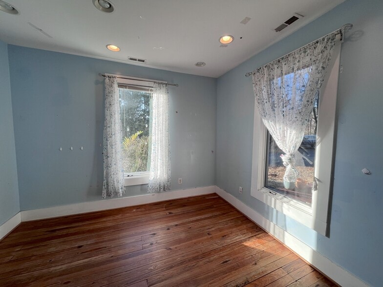 More Photos Of 5674 Three Notch D Rd, Crozet Office For Sale