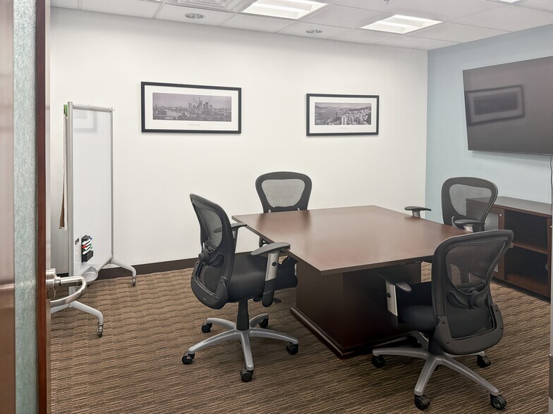 More Photos Of 9205 W Russell Rd, Las Vegas Coworking Space