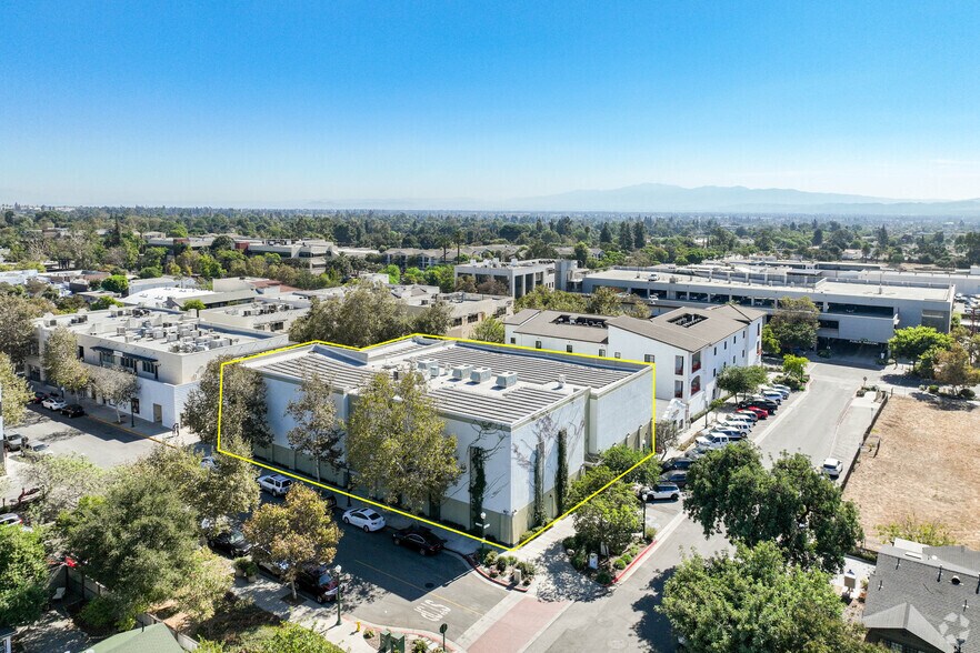 More Photos Of 450 W 2nd St, Claremont Movie Theatre For Sale