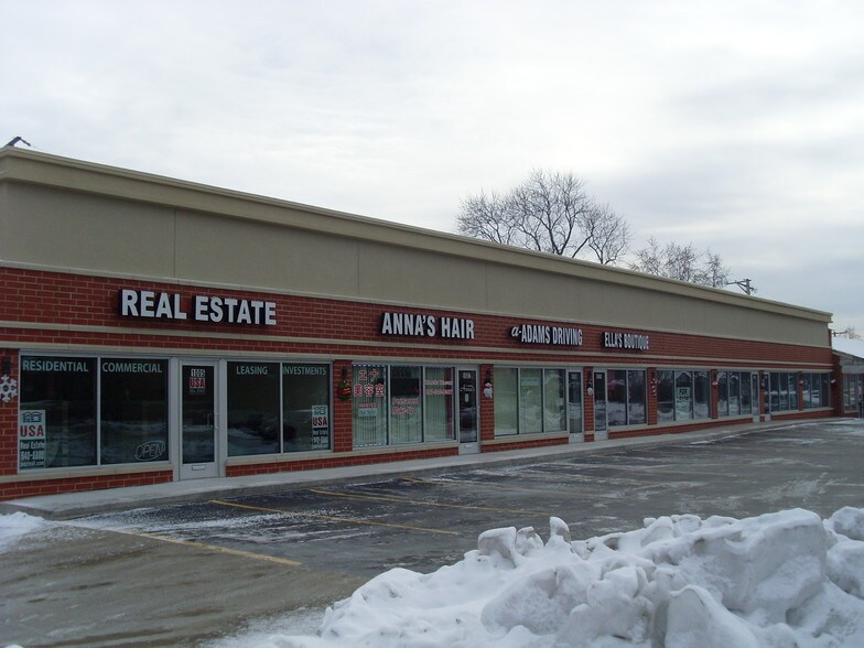 Primary Photo Of 1005-1015 S Arlington Heights Rd, Arlington Heights General Retail For Lease
