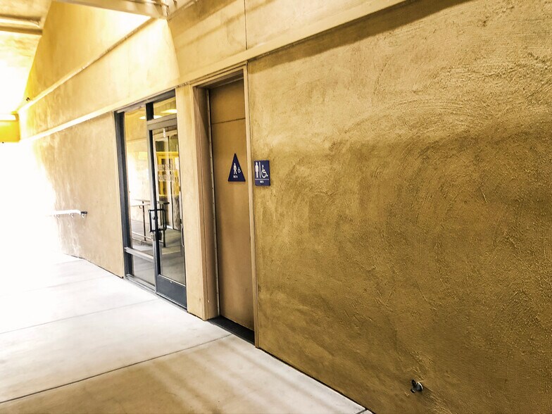 More Photos Of 1313 Travis Blvd, Fairfield Medical For Lease